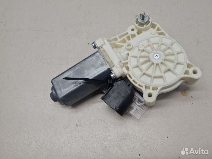 Моторчик стеклоподъёмника задний правый BMW X6 M F