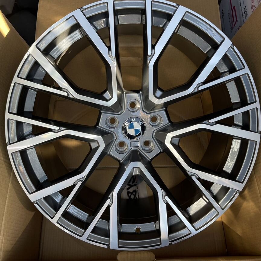 Литые диски BMW 9.5×R22 5×112