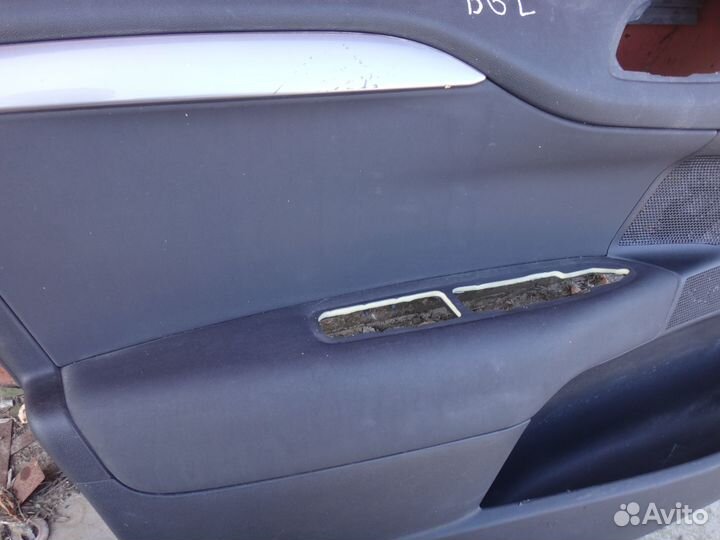 Ц4 Обшивка двери передней левой Citroen C4 B7 10-н