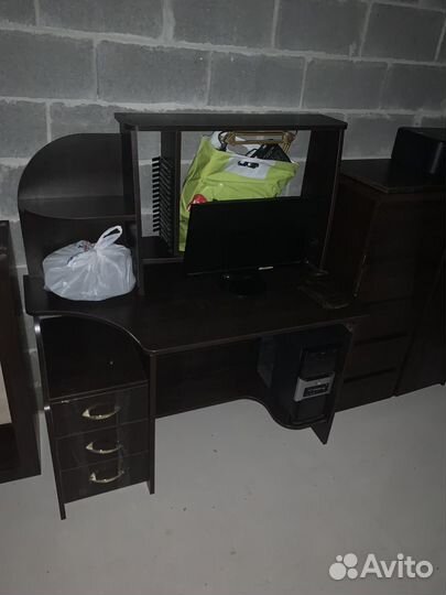 Компьютерный стол