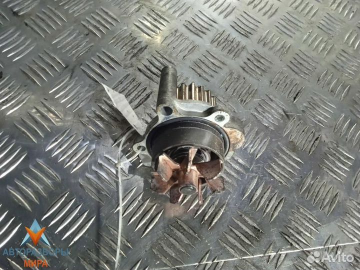 Помпа Volkswagen Sharan 2-й рест. 2005