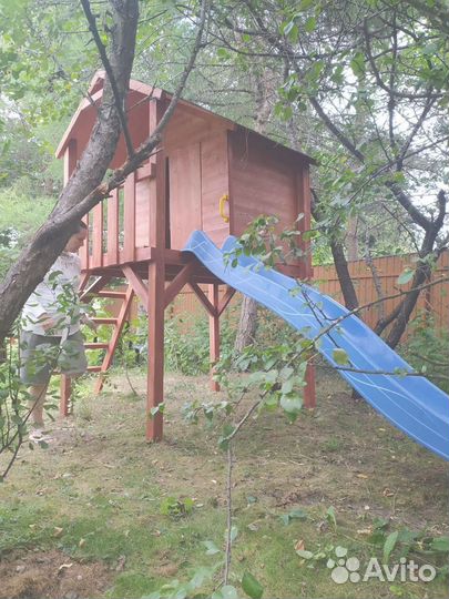 Детский игровой домик на сваях