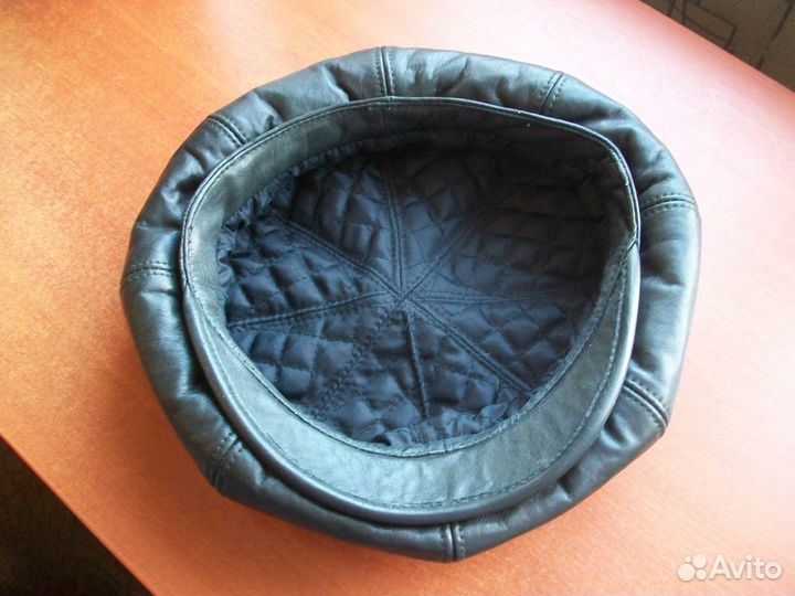 Кепка женская кожаная, размер 57-58