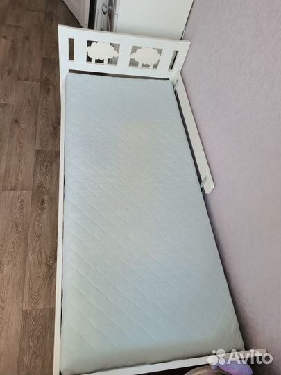 Детская кровать IKEA с матрасом