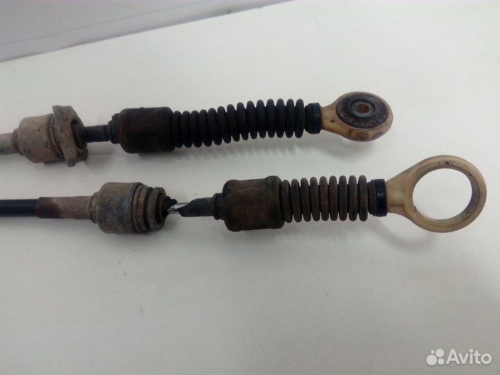 Трос кулисы кпп Toyota Yaris