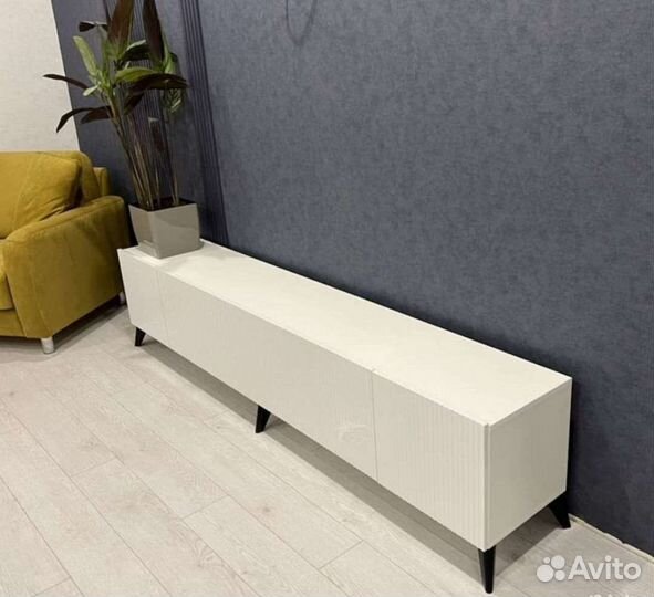 Тумба под тв подвесная