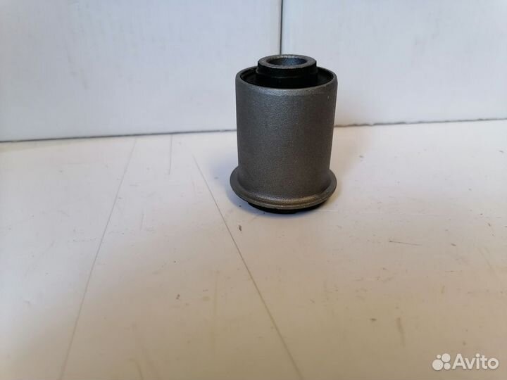 Сайлентблок заднего рычага Toyota mark II