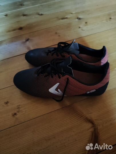 Футбольные бутсы Demix