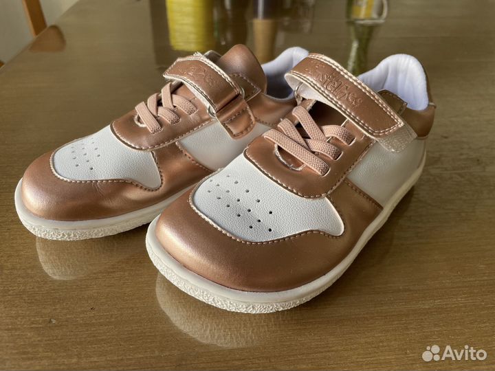 Кроссовки для девочки