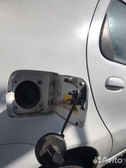 Лючок бензобака фиат альбеа