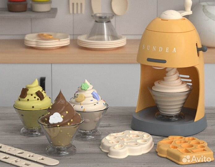 Набор для лепки. Машинка для мороженого. Кухня