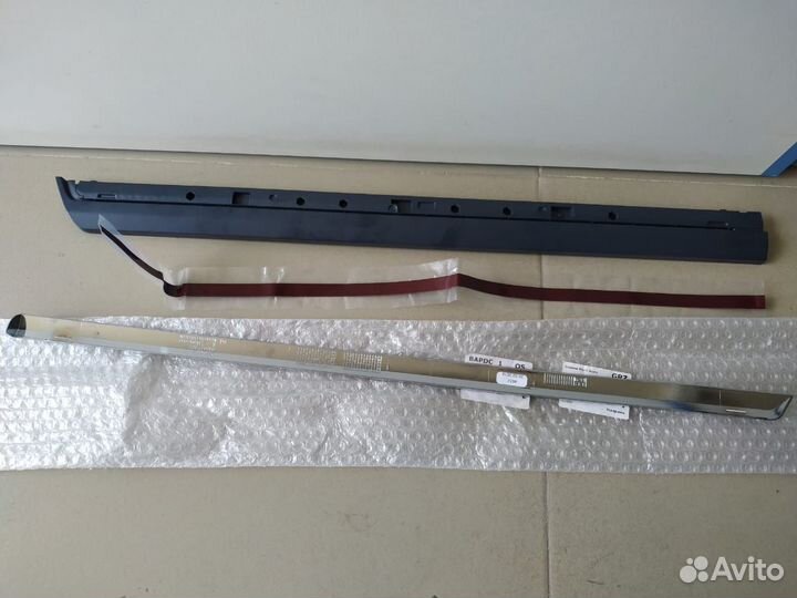 Молдинг задней правой двери Volkswagen Passat B7