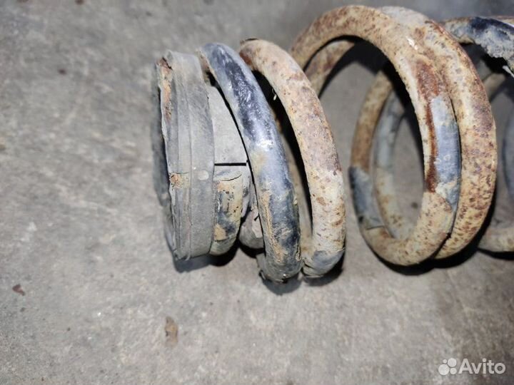 Пружины задние Volkswagen Golf 4 хетчбек 1.4 2002