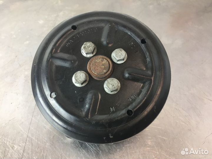 Помпа Mercedes C-Class W204 M271 1.8TI 2011