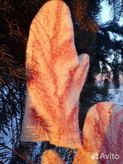 Рукавички валеные