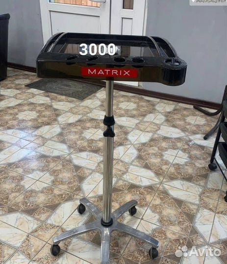 Подставка на колёсиках