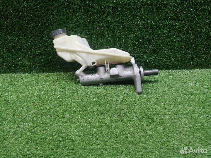 Цилиндр тормозной главный Toyota Corolla E12 2001