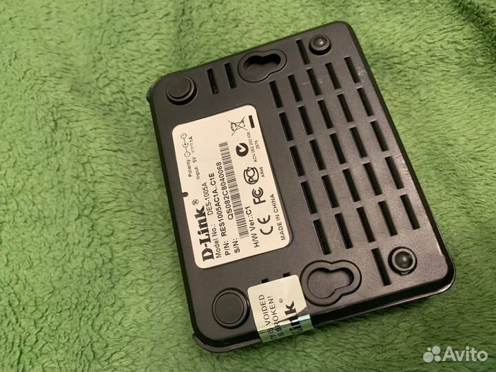 Коммутатор d link des-1005a