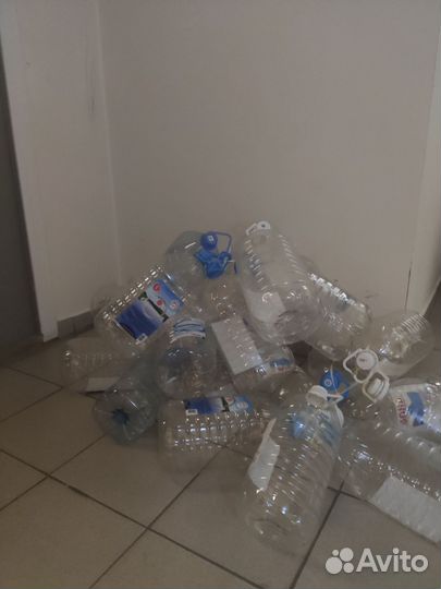 Бутылки пластиковые 5 литров