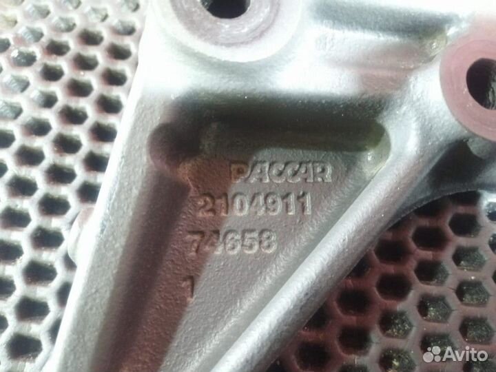 Кронштейн патрубка интеркулера Daf XF106