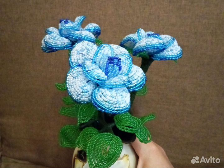 Цветы из бисера