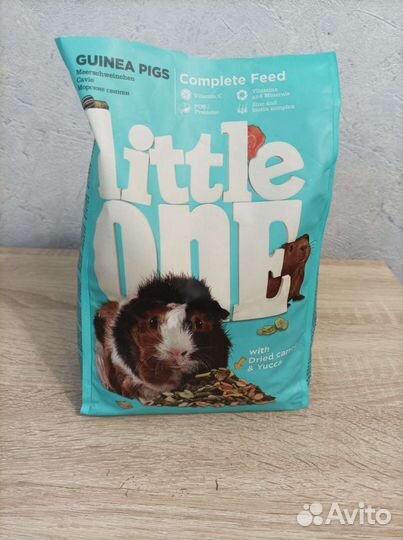 Корм,сено, опилки, поилки и миска для грызунов