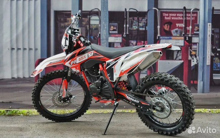 Мотоцикл Progasi Super Max 250 черно-красный