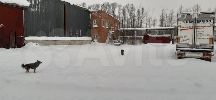 Машиноместо, > 30 м²