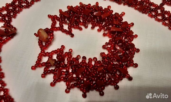 Колье плюс браслет корал вплетённый в бисер