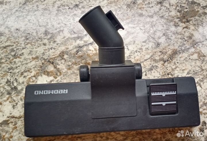 Щетка, насадки, фильтр для пылесоса Redmond RV-307