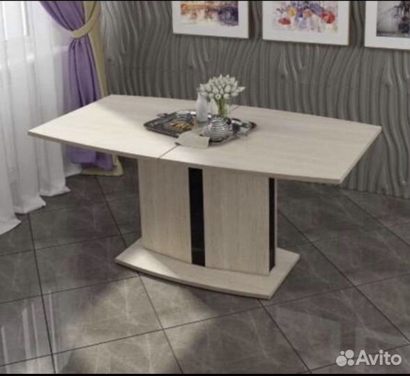 Стол обеденный