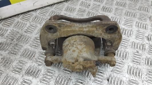 Суппорт тормозной передний левый toyota RAV 4 ZSA3