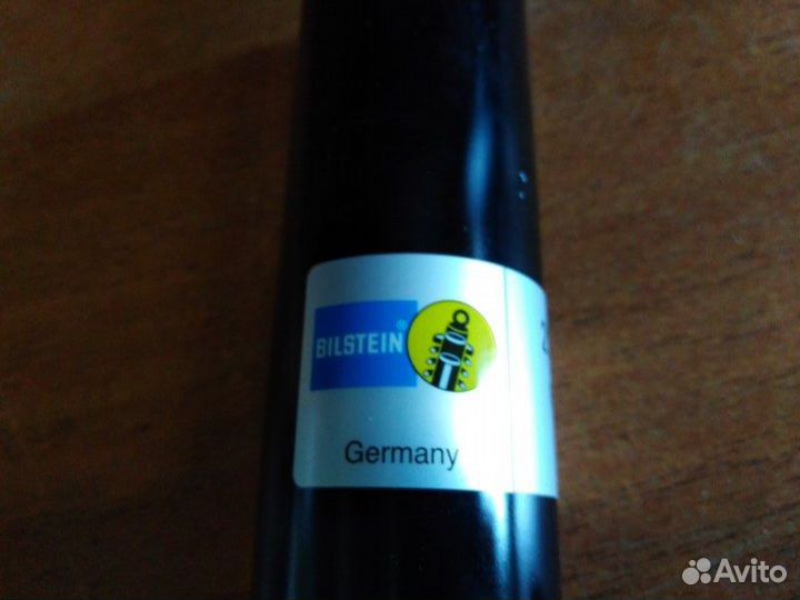 Амортизатор подвески передний Лада 2110 1995