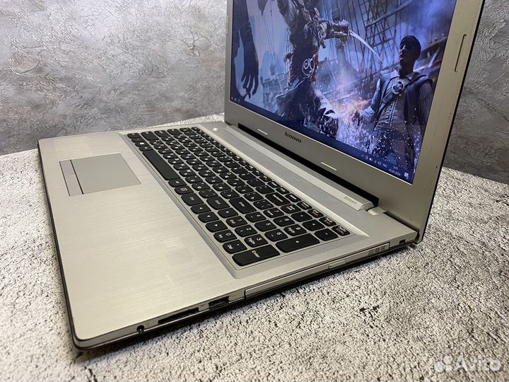 Игровой ноутбук Lenovo 2 видеокарты/HDD 1000 gb