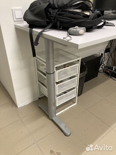 Стол офисный steelcase