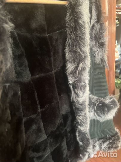 Меховая жилетка