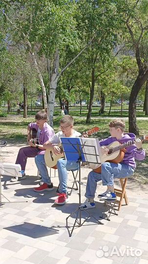 Гитара, укулеле онлайн и очно