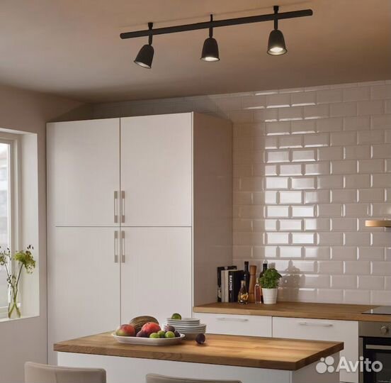 Потолочная шина с 3 лампами Скуруп Икеа