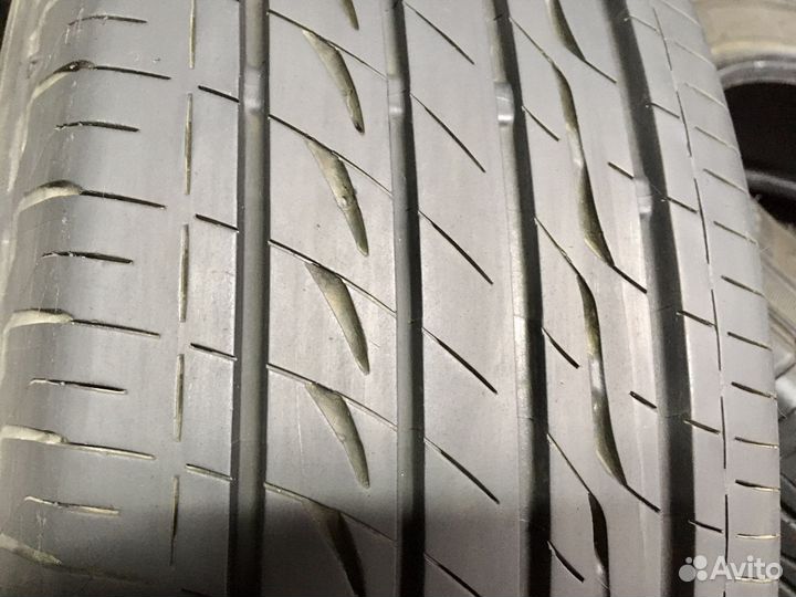 Bridgestone Regno GR-XII 215/60 R16