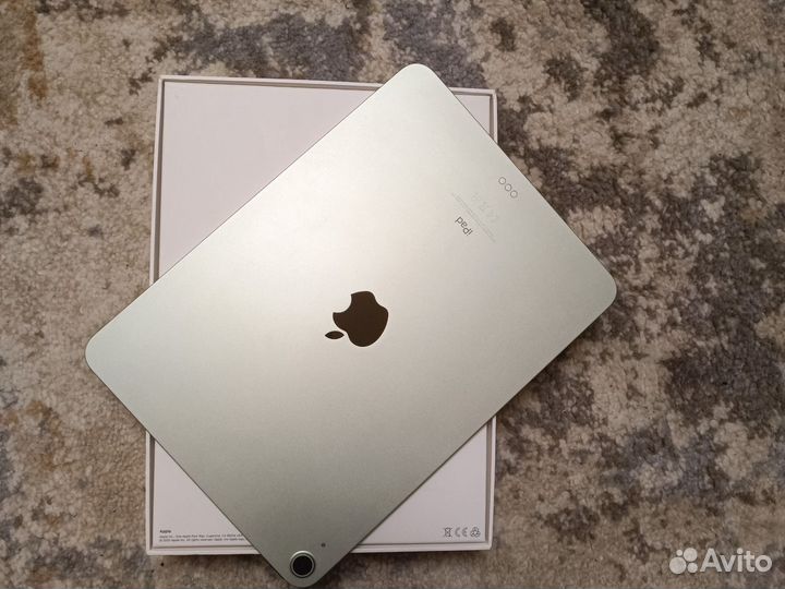 Планшет Apple iPad Air (2020)