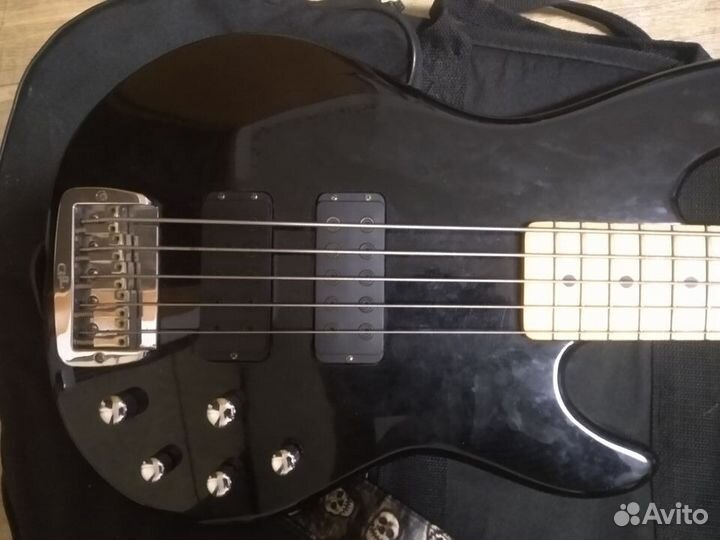 Басс-гитара G&L Tribute M2500 5-String