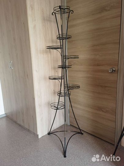 Подставка для цветов напольная металлическая