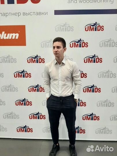 Режисер видеомонтажа, контент менеджер