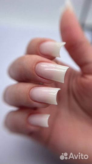 Маникюр и педикюр