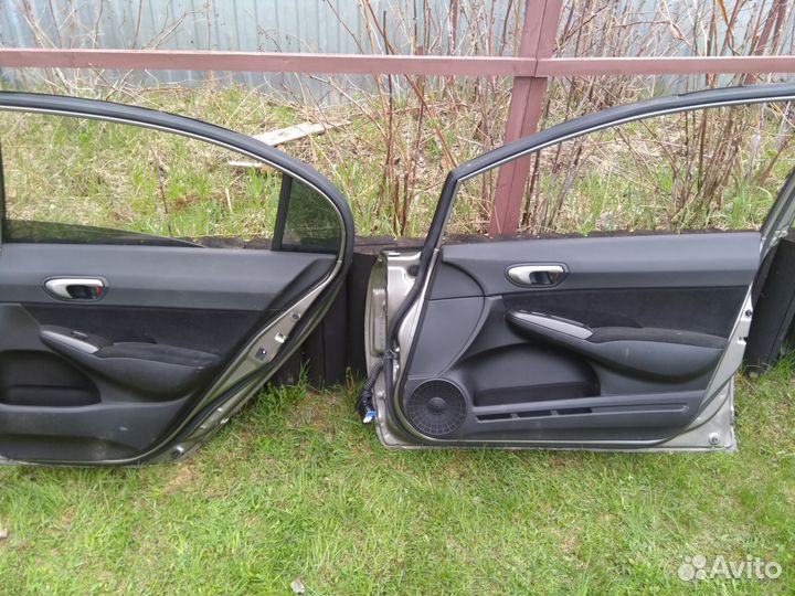 Продам двери для хонда цивик 4д после дтп