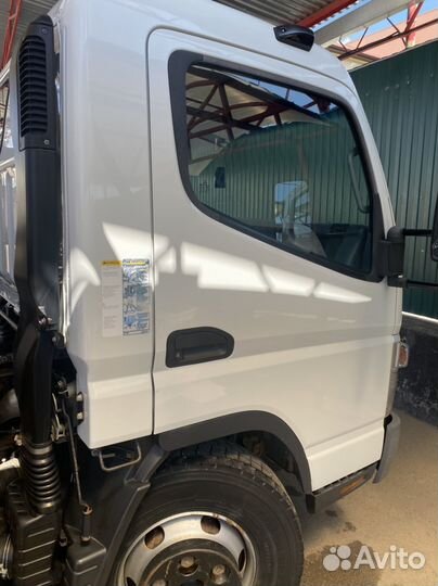 Mitsubishi Fuso Canter с КМУ, 2013