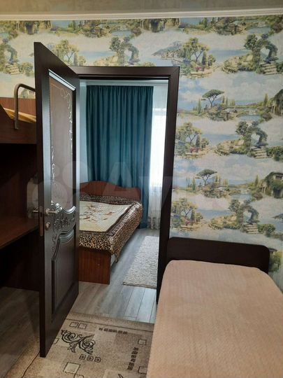 Комната 35 м² в 3-к., 1/1 эт.