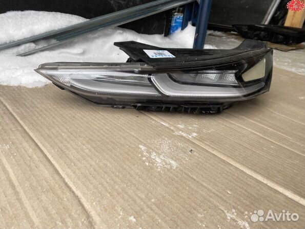 Фара дневного света левая Hyundai Santa Fe 4 TM