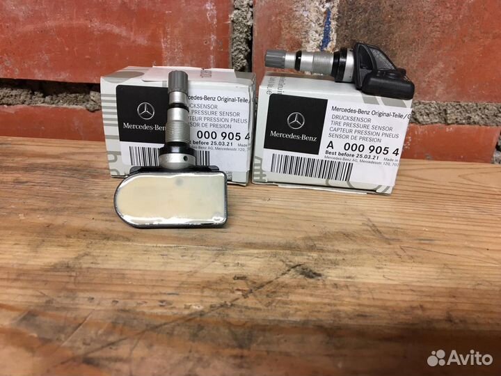 Датчик давления в шине для Mercedes новые / ориг