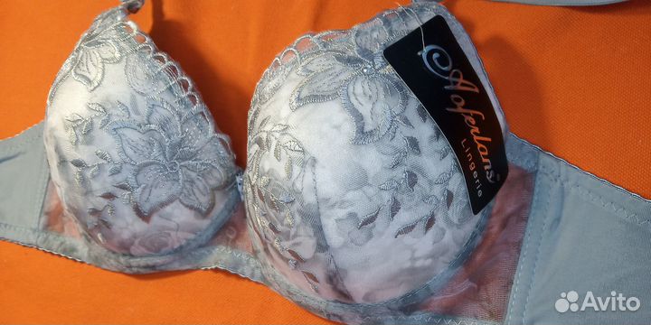 Бюстгальтеры новые Размер В38/85 и Размер В34/75